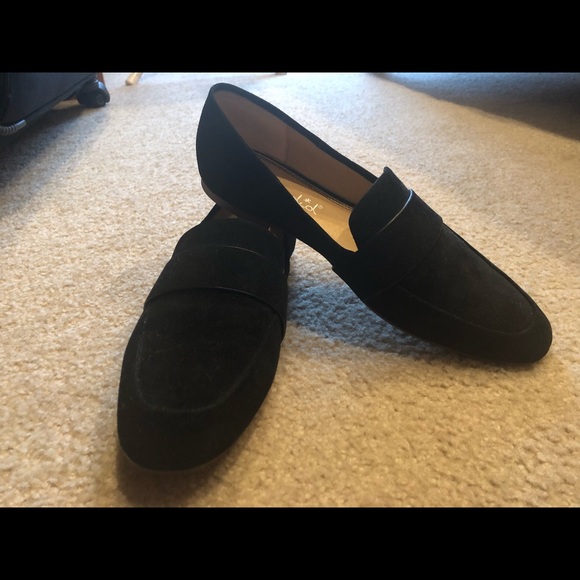 Loafers/Shoes - Picture 3 of 5